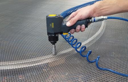 Výroba a oprava sít v rámoch