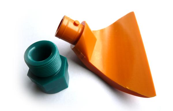 Sprchovacie trisky pre priemyselné sitá