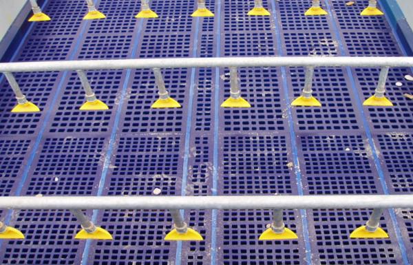 Sprchovacie trisky pre priemyselné sitá